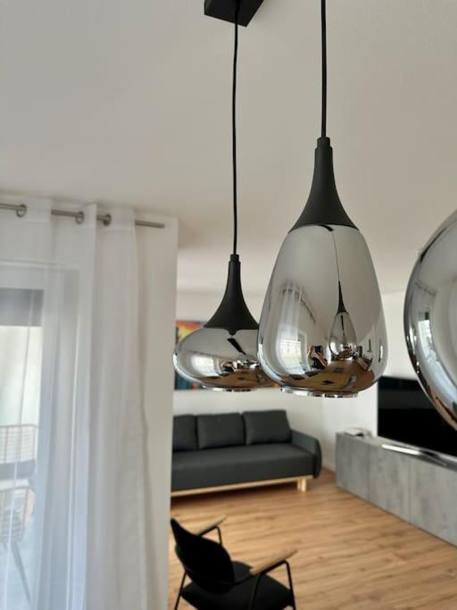 Amao-Pearl I Comfort Suite I 94Qm I Kingsize-Bett I Exklusiv Mit Balkon & Tiefgarage I Aufzug Offenburg Luaran gambar