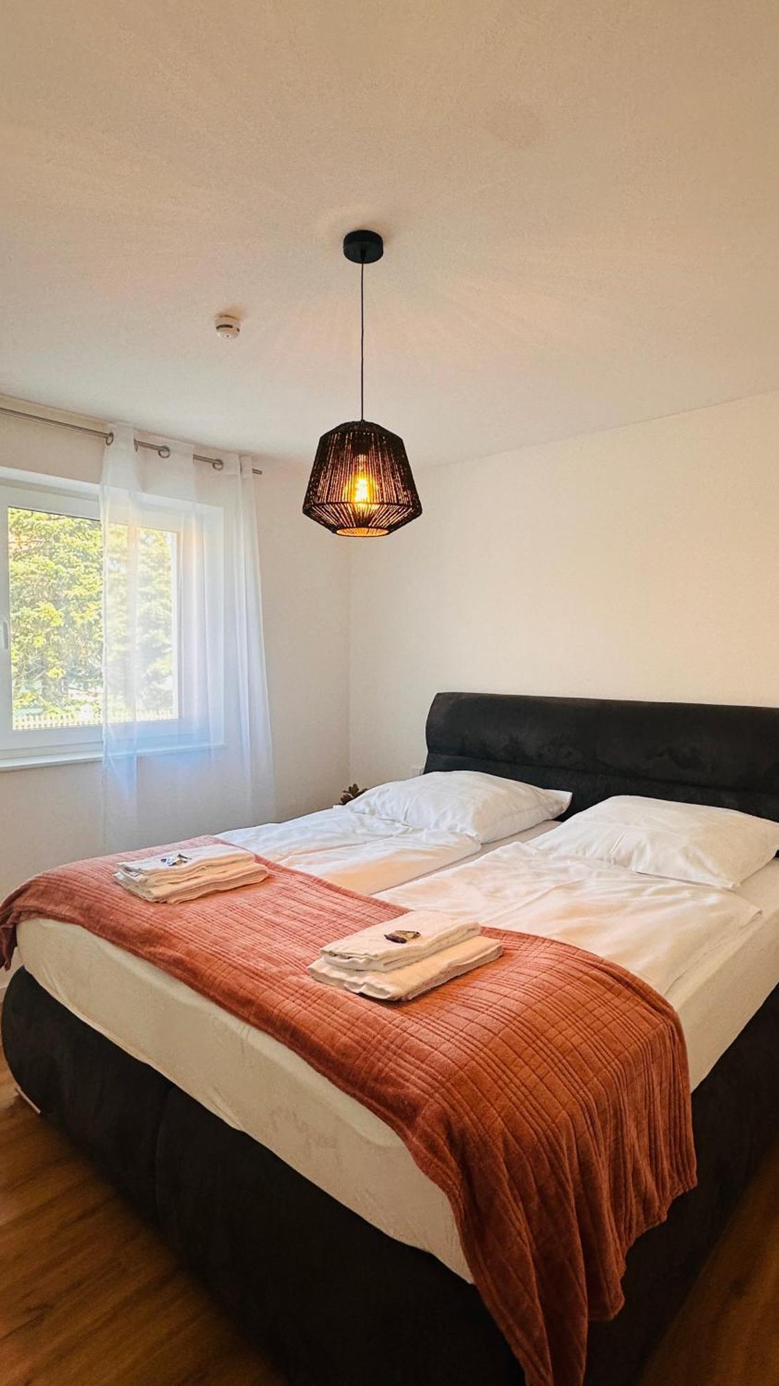 Amao-Pearl I Comfort Suite I 94Qm I Kingsize-Bett I Exklusiv Mit Balkon & Tiefgarage I Aufzug Offenburg Luaran gambar